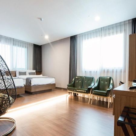Silla Boutique Hotel Premium Кёнджу Экстерьер фото