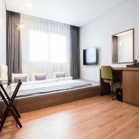 Silla Boutique Hotel Premium Кёнджу Экстерьер фото