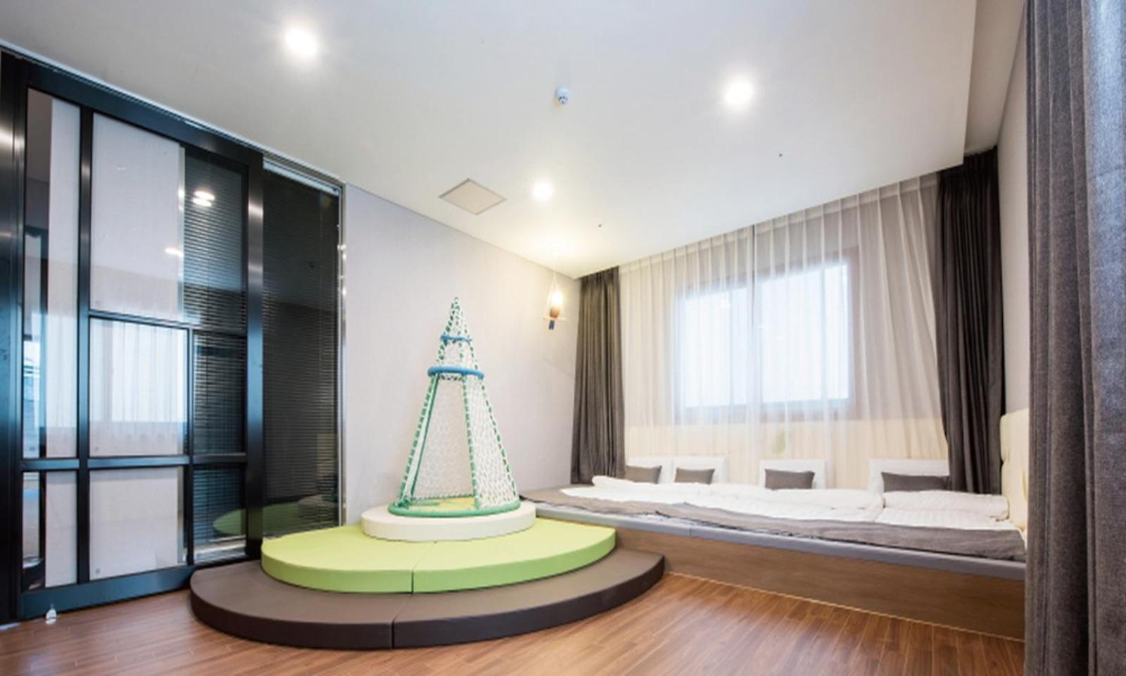 Silla Boutique Hotel Premium Кёнджу Экстерьер фото