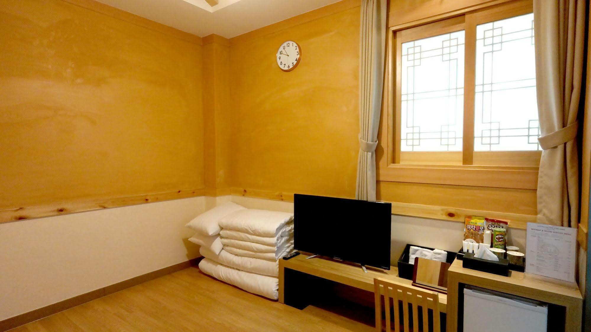 Silla Boutique Hotel Premium Кёнджу Экстерьер фото
