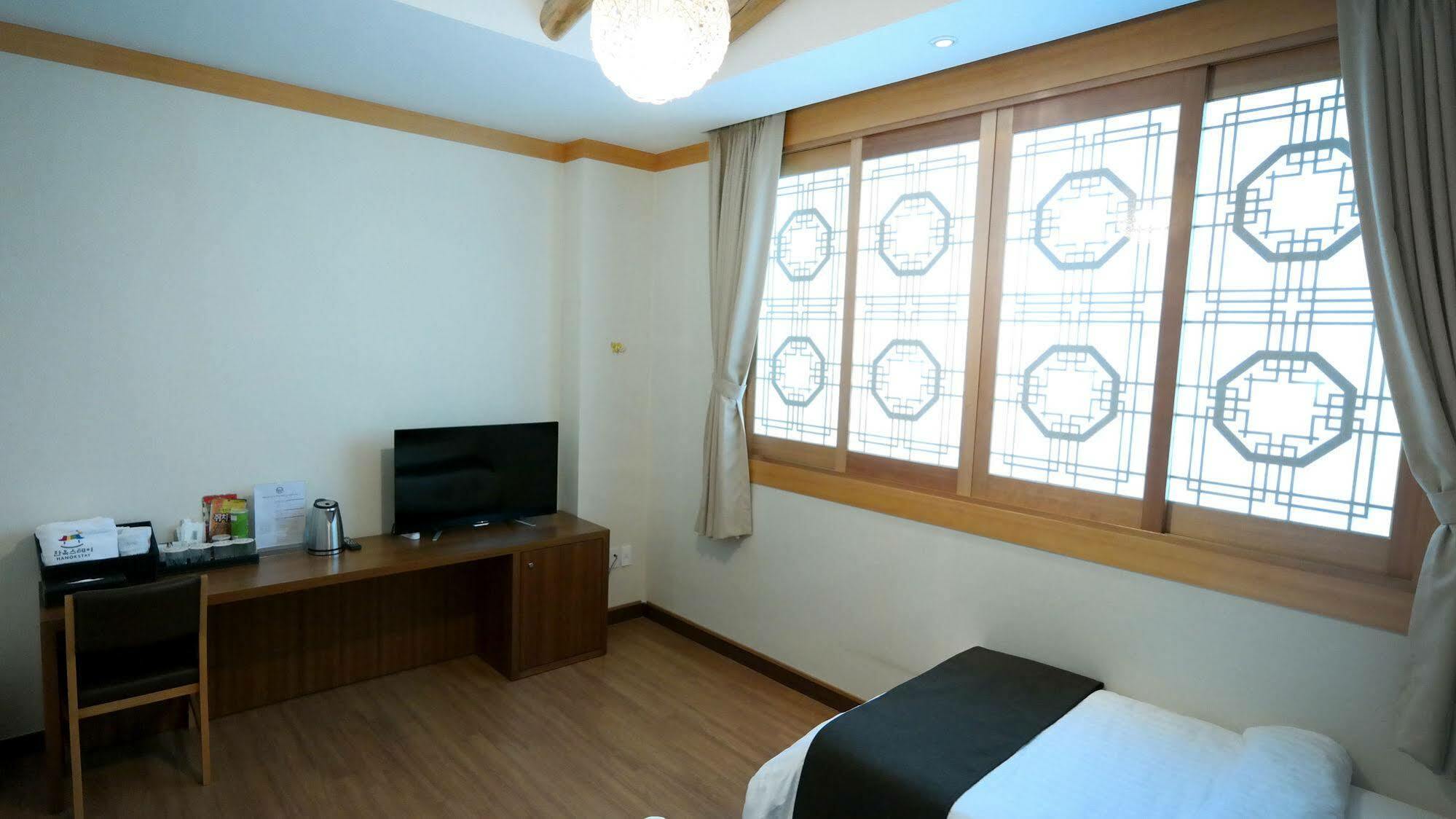 Silla Boutique Hotel Premium Кёнджу Экстерьер фото