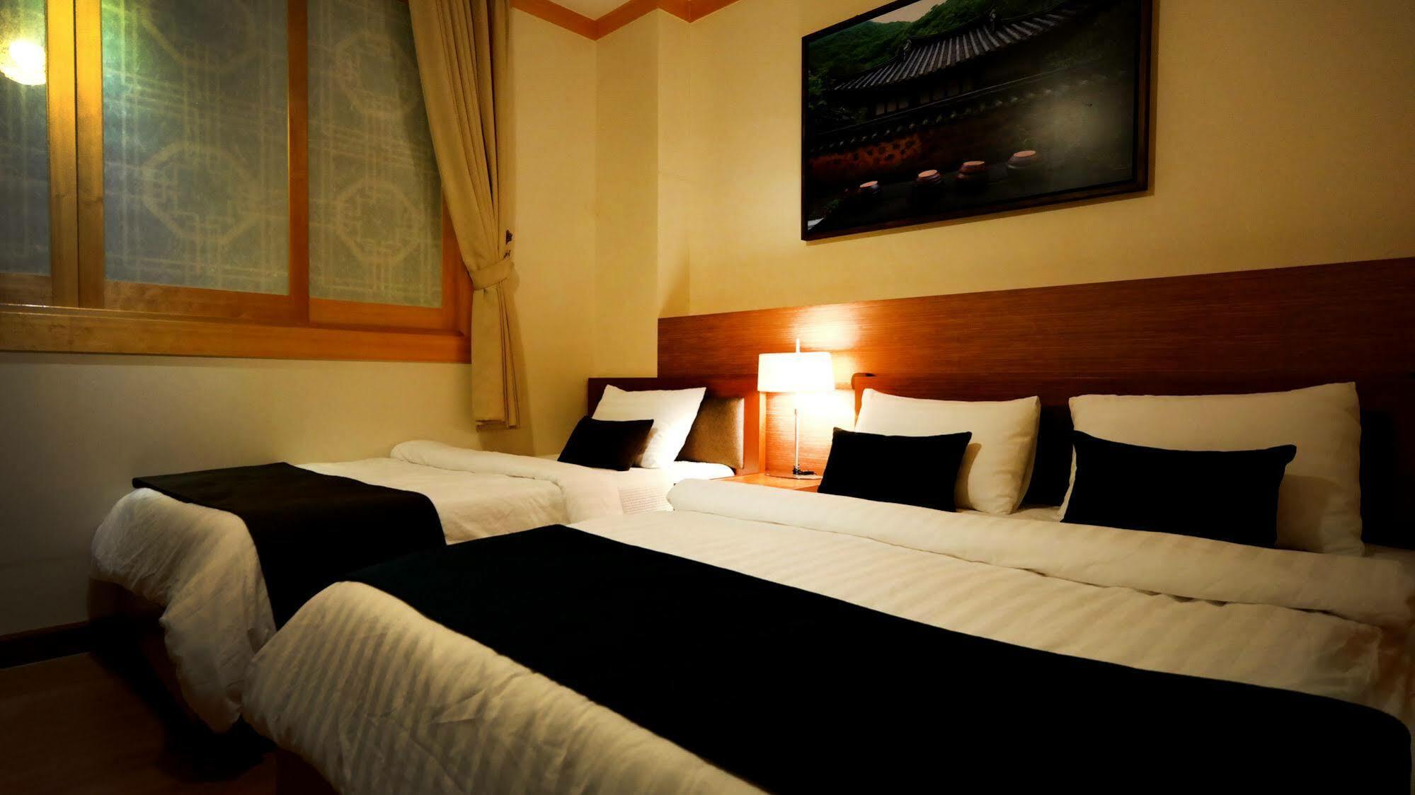 Silla Boutique Hotel Premium Кёнджу Экстерьер фото